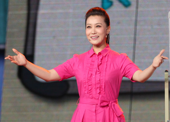 谭晶登《天安门》晕台与公益新歌致敬最美女教师